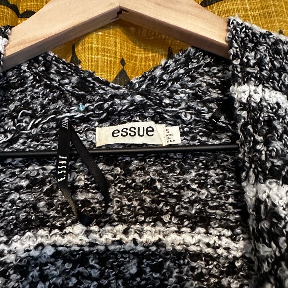 Essue long cardigan sweater - Picture 2 of 3